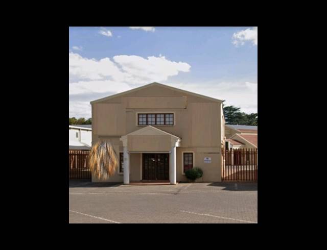 4,164M² BUILDING FOR SALE IN THREE RIVERS